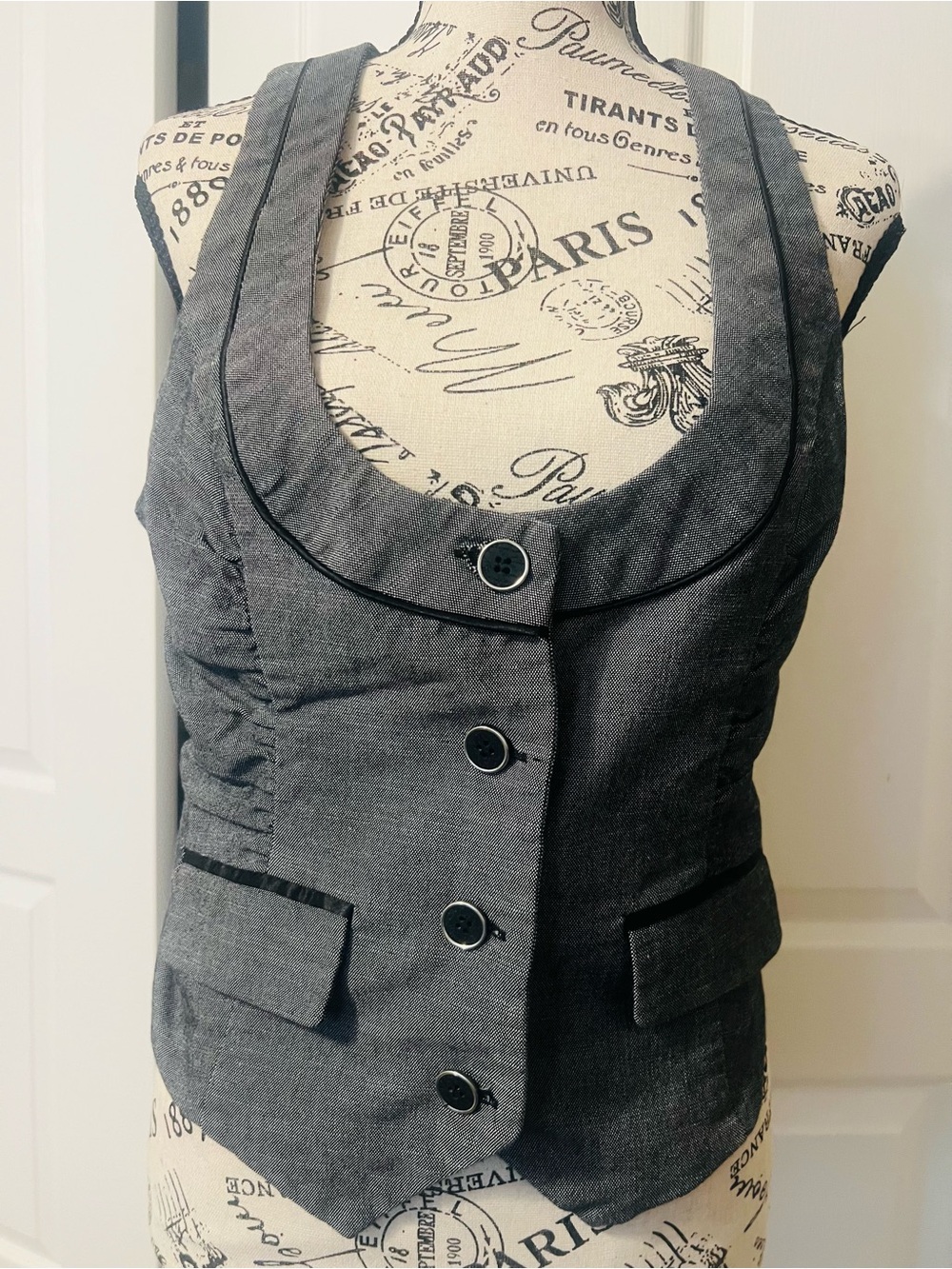 Charlotte Russe Gray Tailored Women's Vest with Button Front